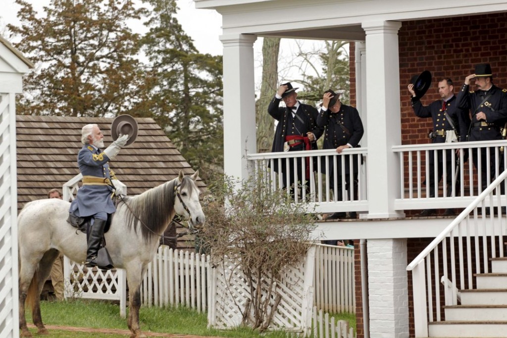 An actor playing General Robert E. Lee following the re-enactment of his surrender to General Ulysses S. Grant. (© JAY PAUL/Reuters/Corbis)