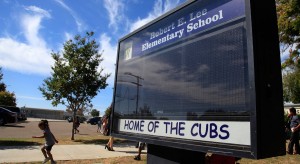 Children head home after a day at school at Robert E. Lee Elementary School. — Misael Virgen