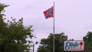 170624074001-owner-cant-remove-confederate-flag-super-169