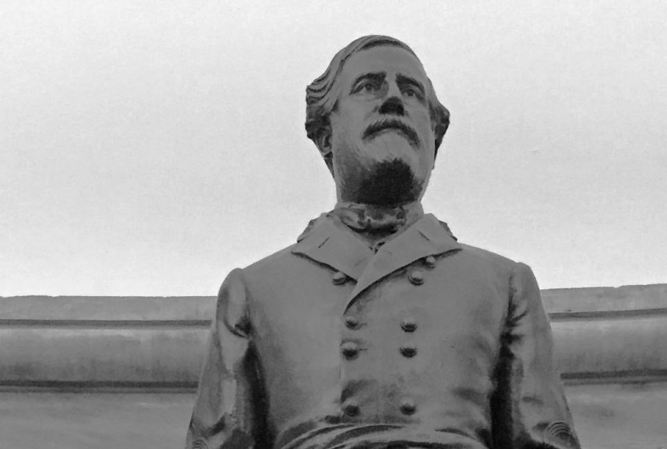 Congressmen Call For Removal of Lee Statue