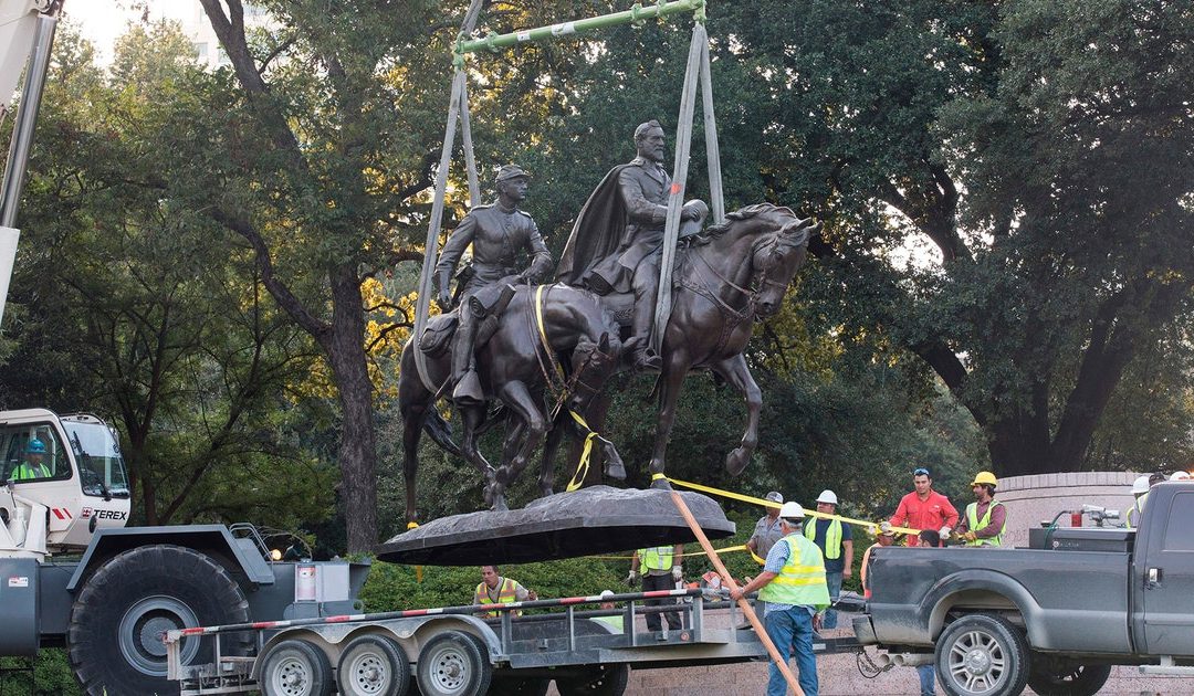 Robert E. Lee ‘Descendant’ Who Called For Confederate Statues Removal Isn’t Related To General